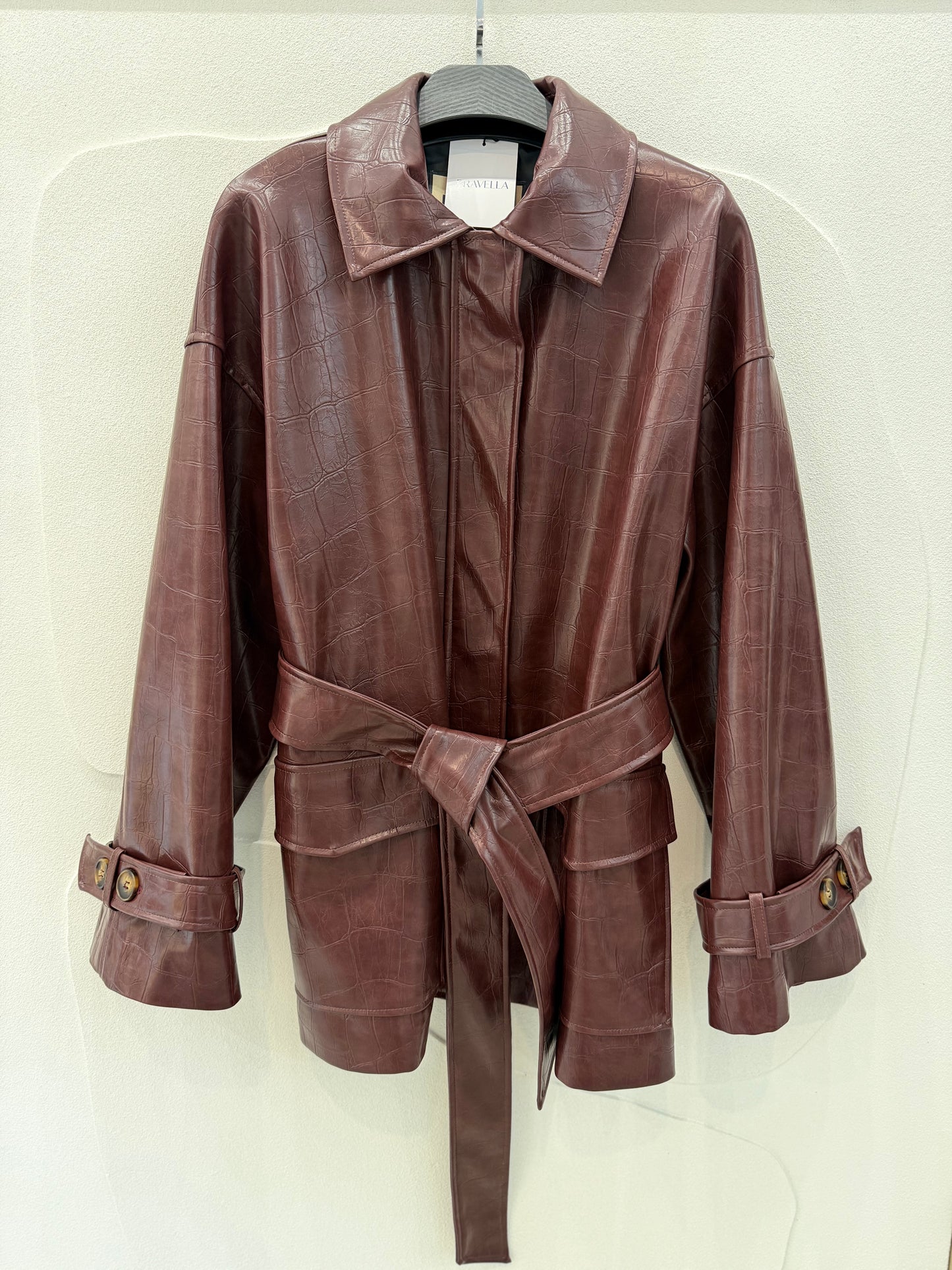 Chaqueta burdeos oversize