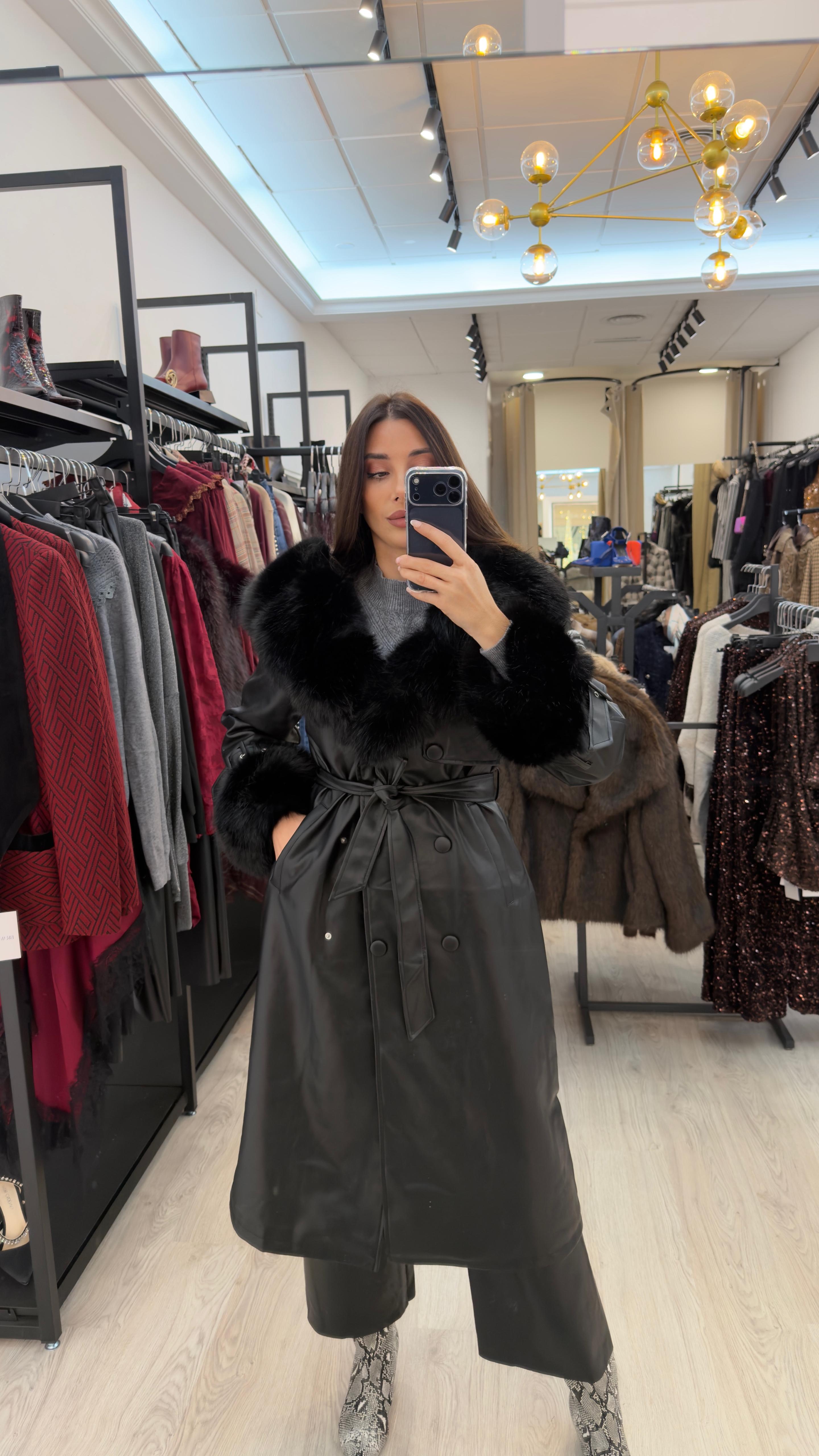 Abrigo pelo negro
