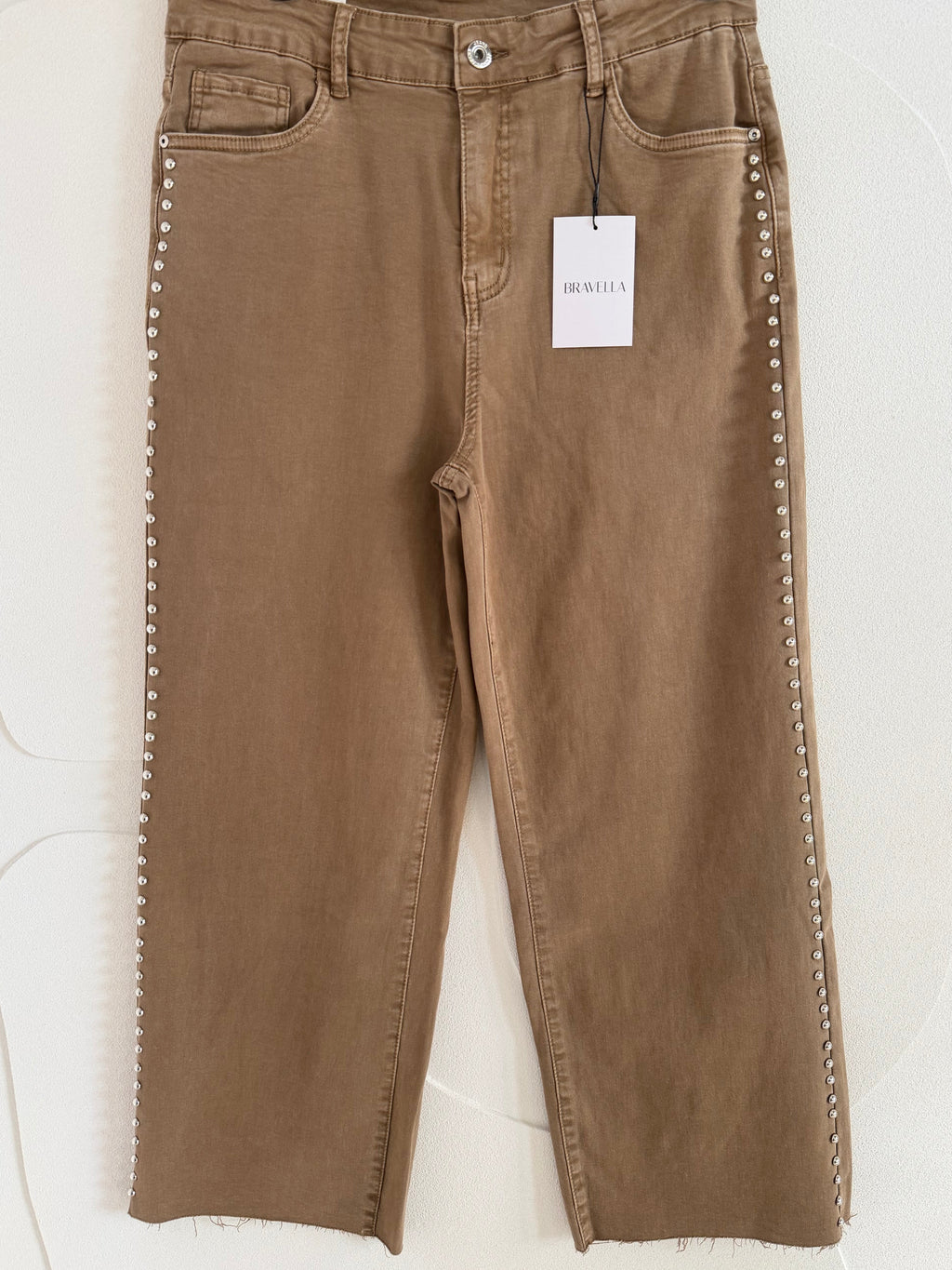 Pantalón oliva tachuela