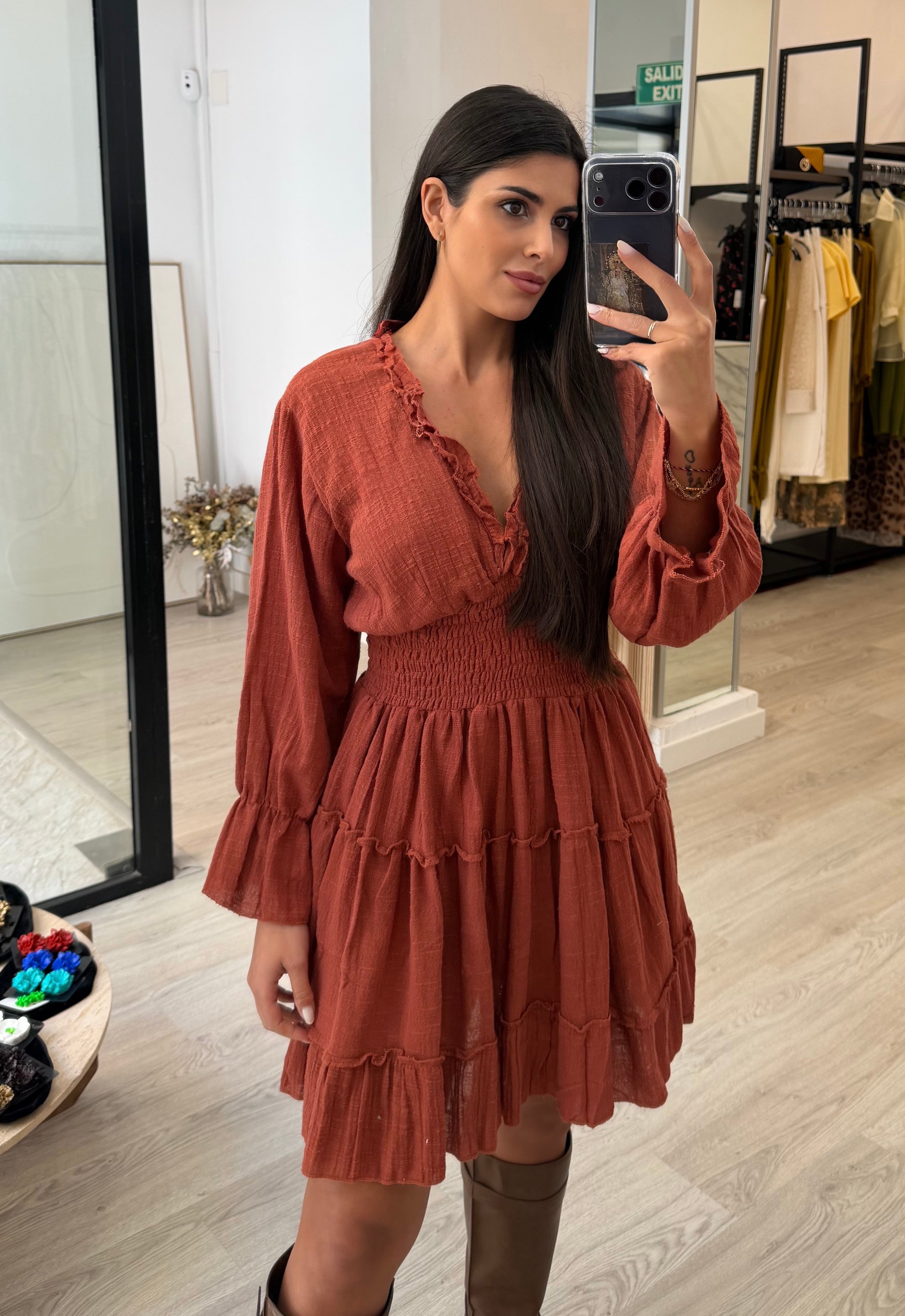 Vestido corto fruncido