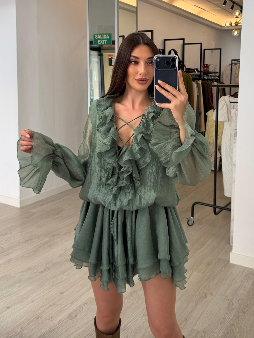 Vestido volantes verde