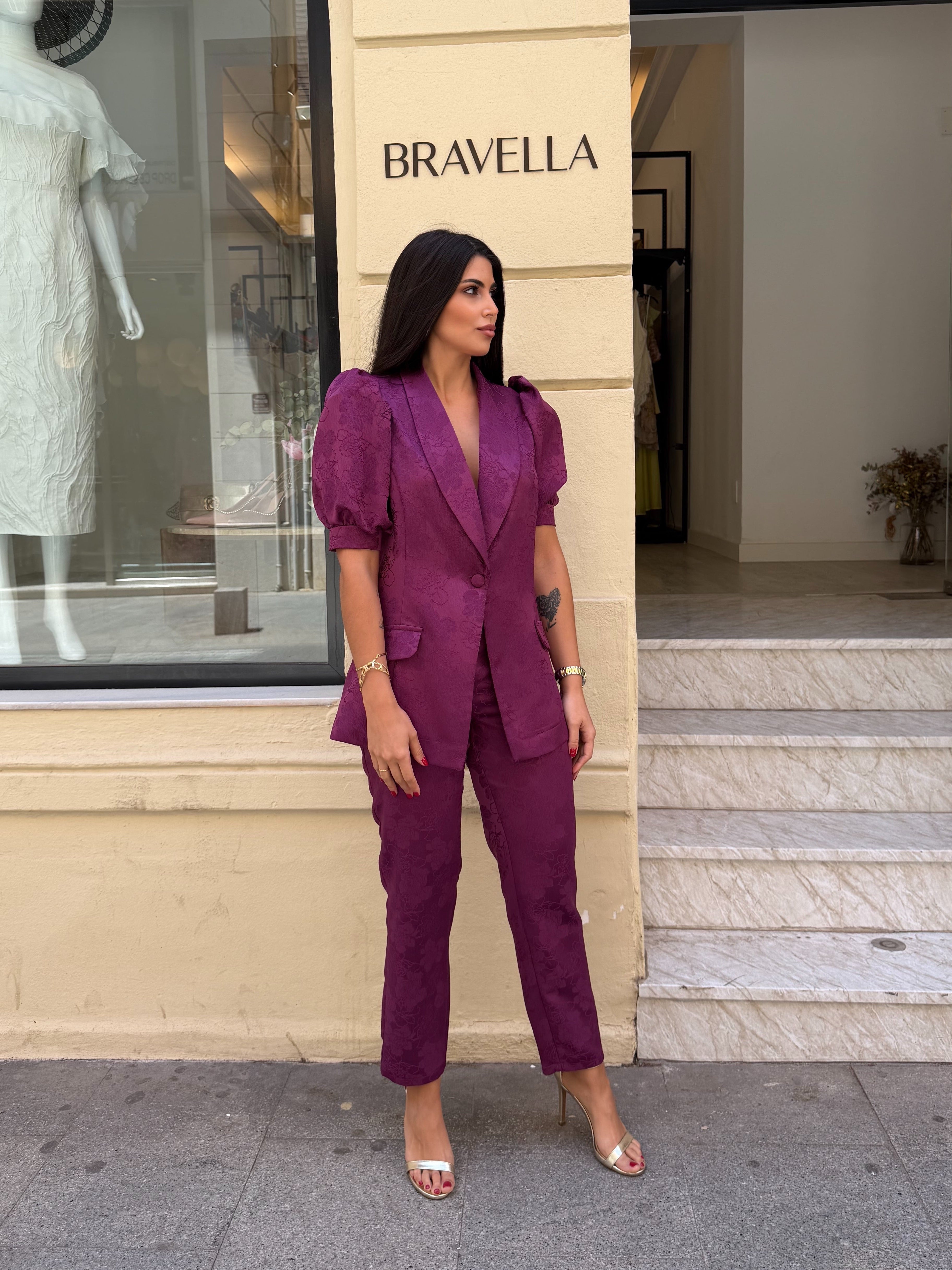 Traje jacquard