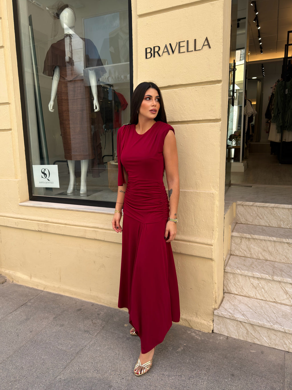 Vestido burdeos detalle