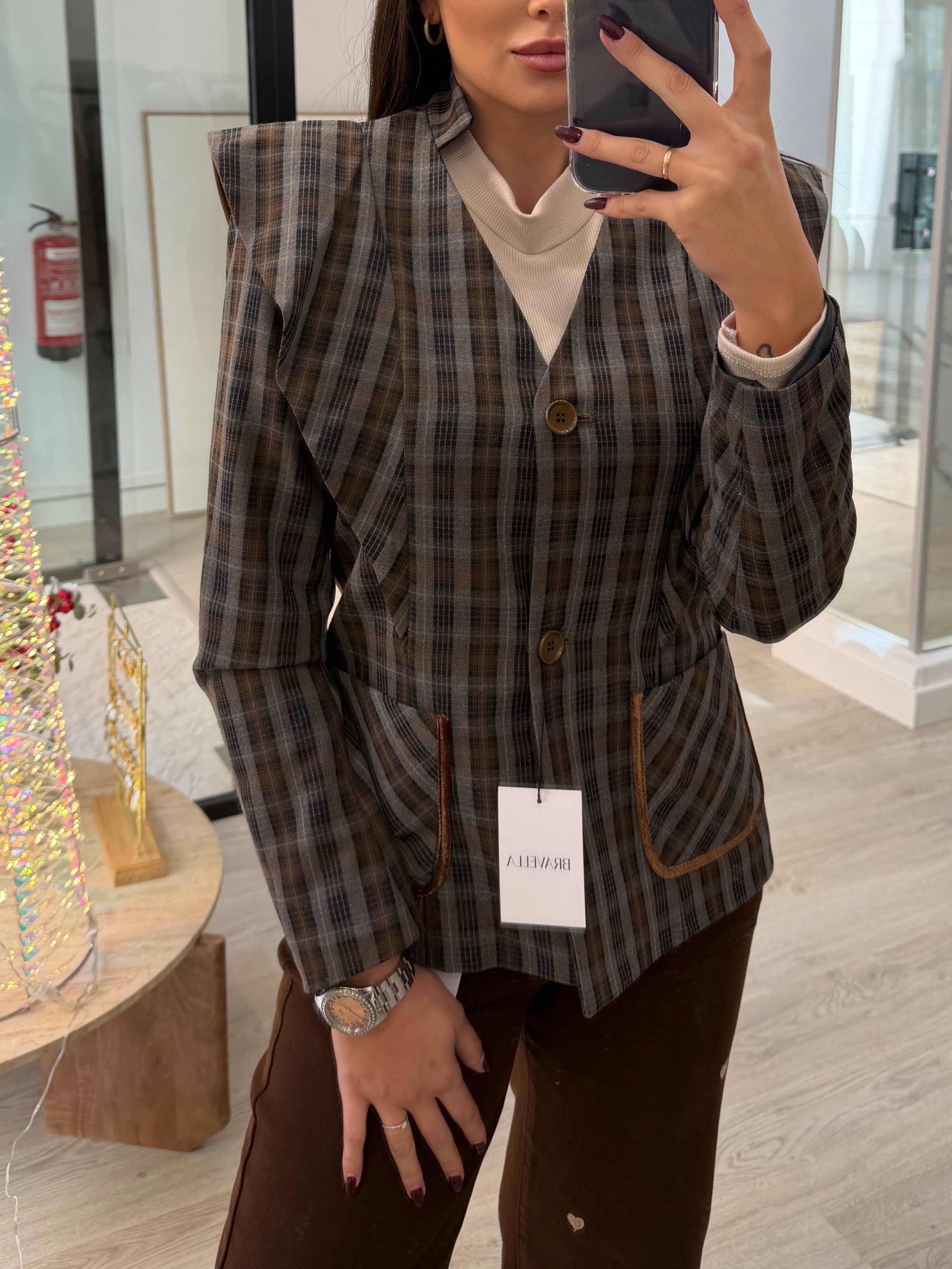 Chaqueta hombreras combinada