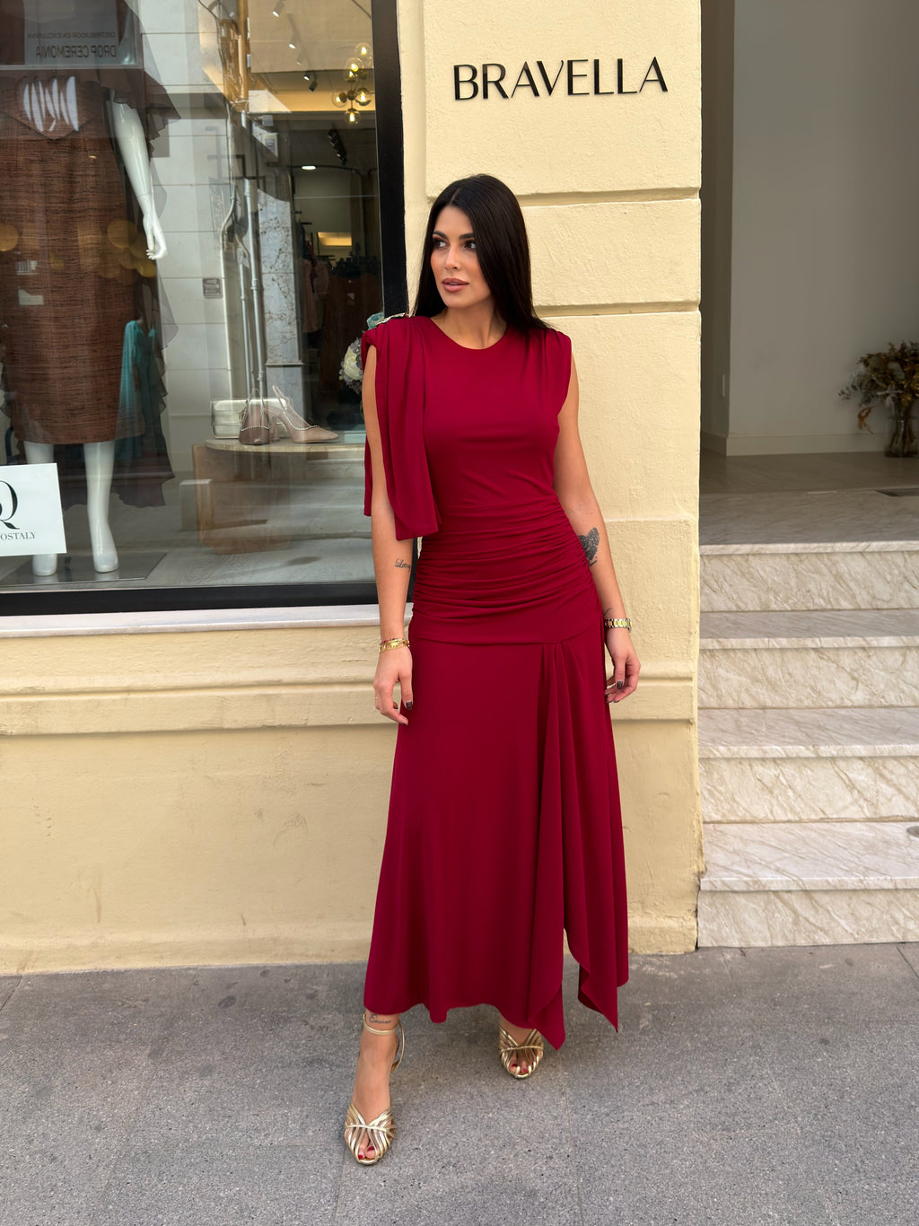Vestido burdeos detalle