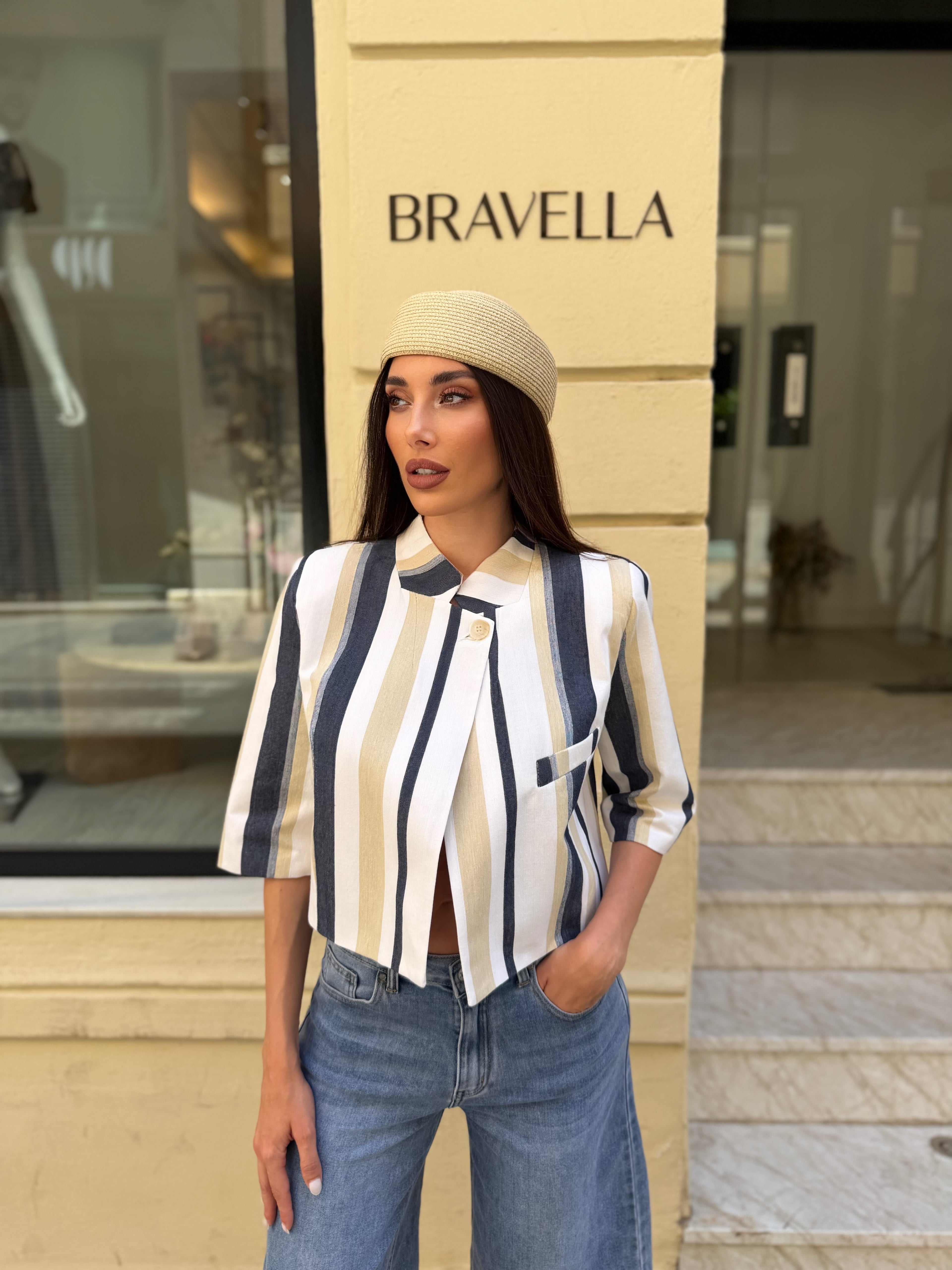 Chaqueta hombrera corta azul