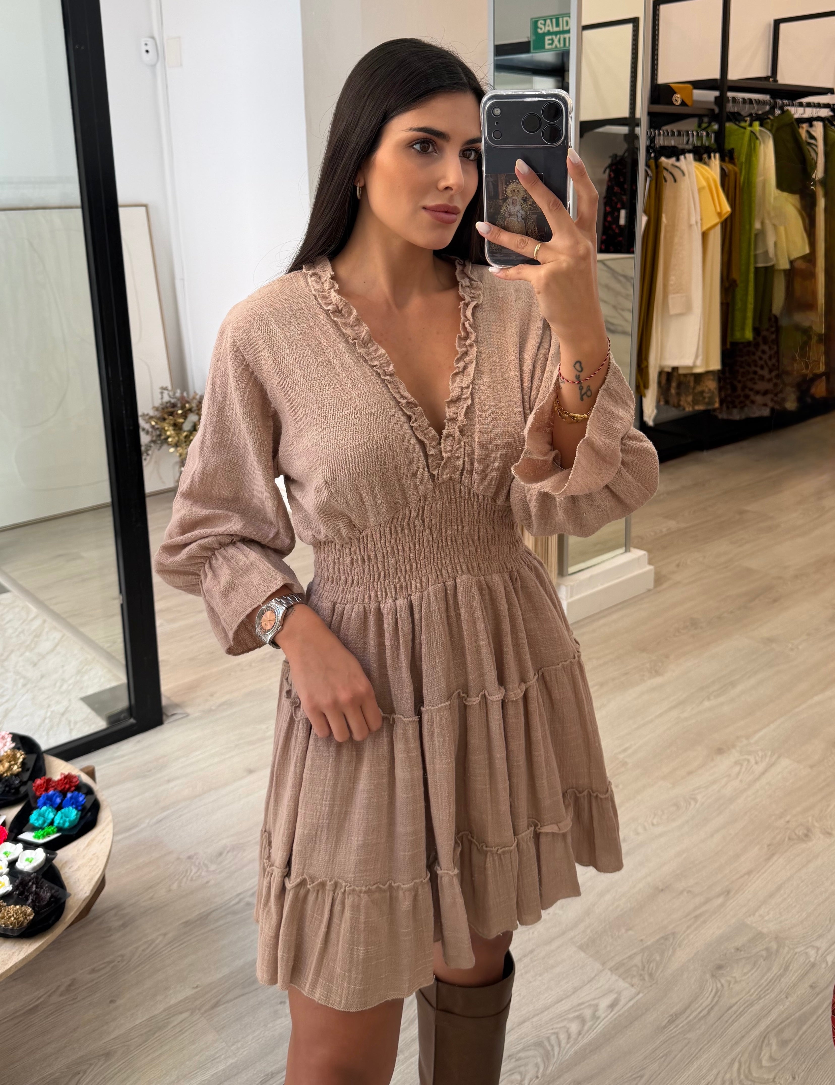 Vestido corto fruncido