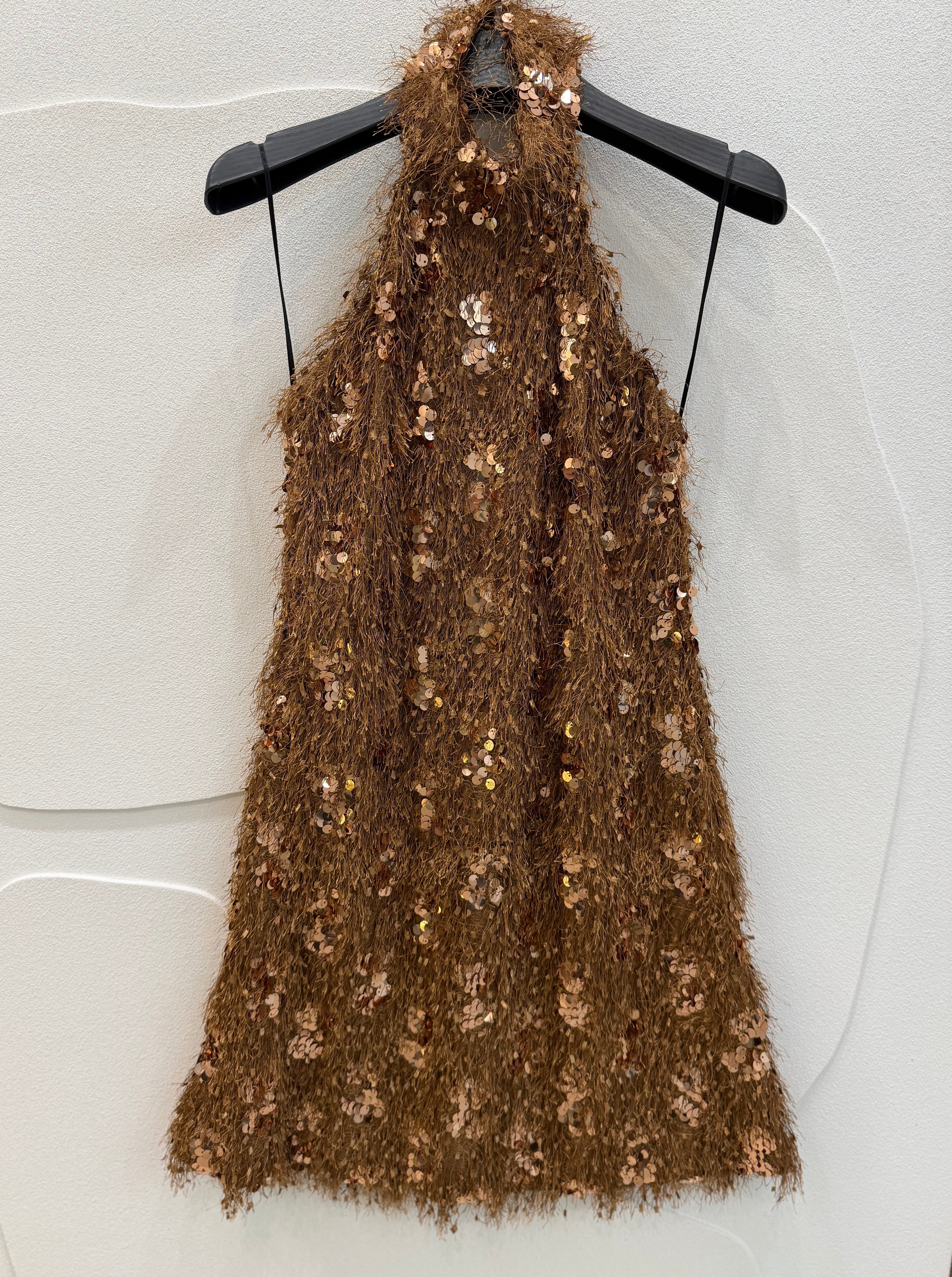 Vestido halter dorado