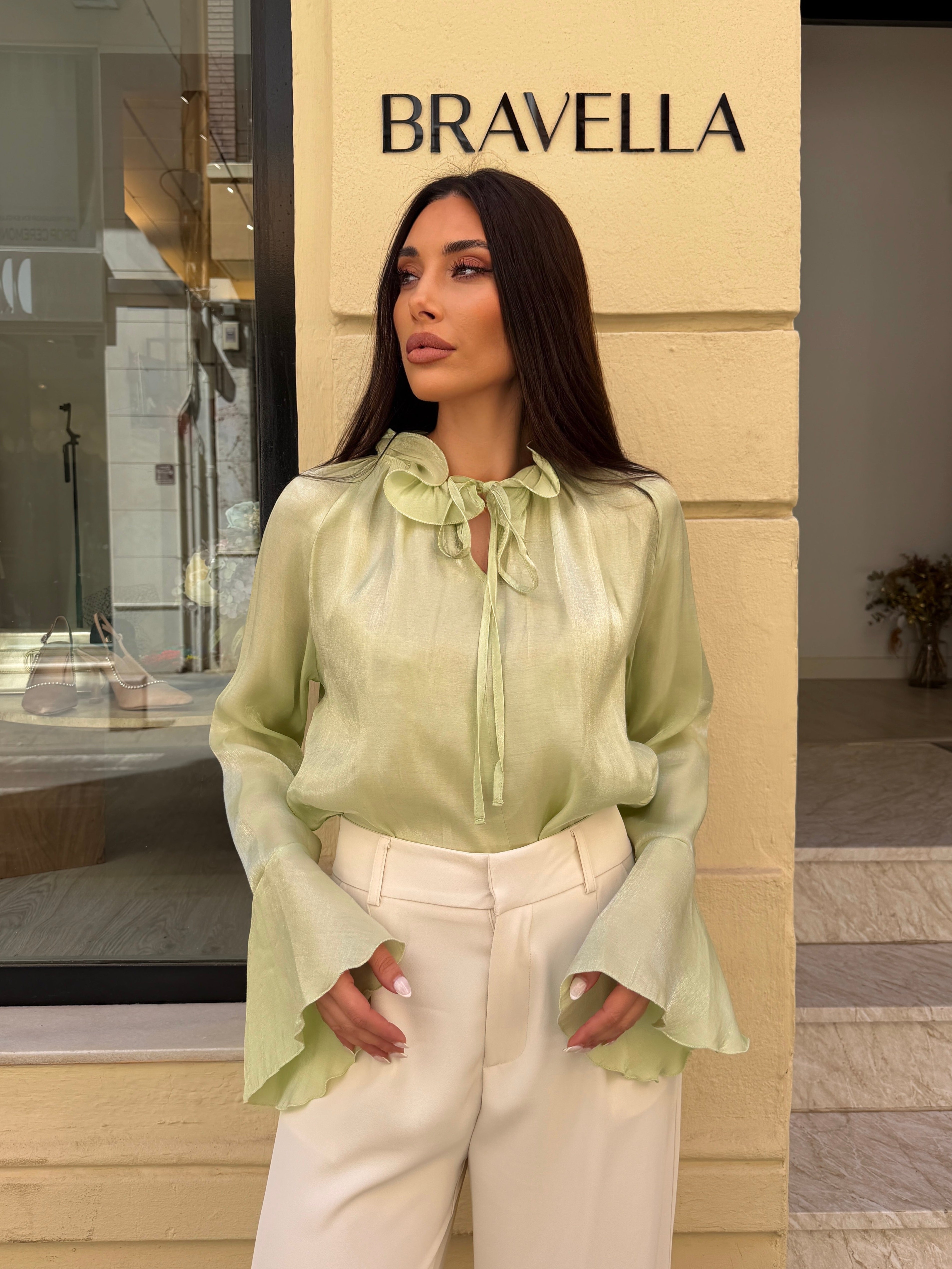Blusa cuello volante