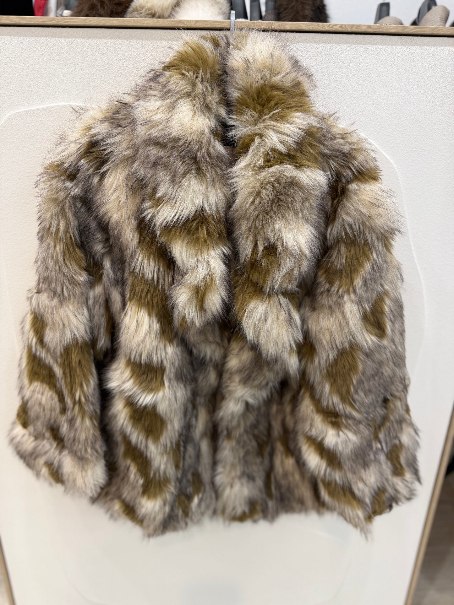 Abrigo pelo combinado blanco