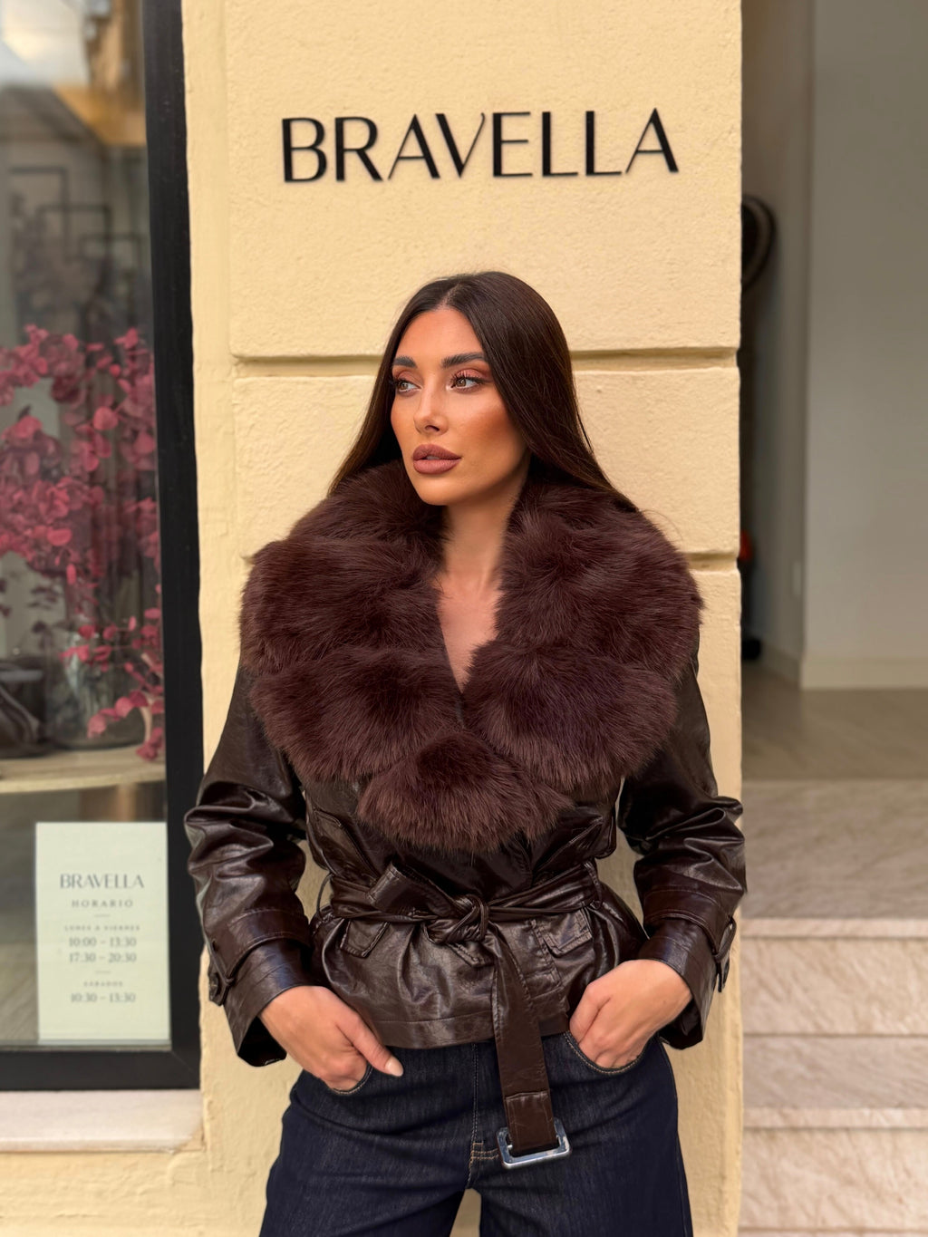 Cazadora con pelo chocolate