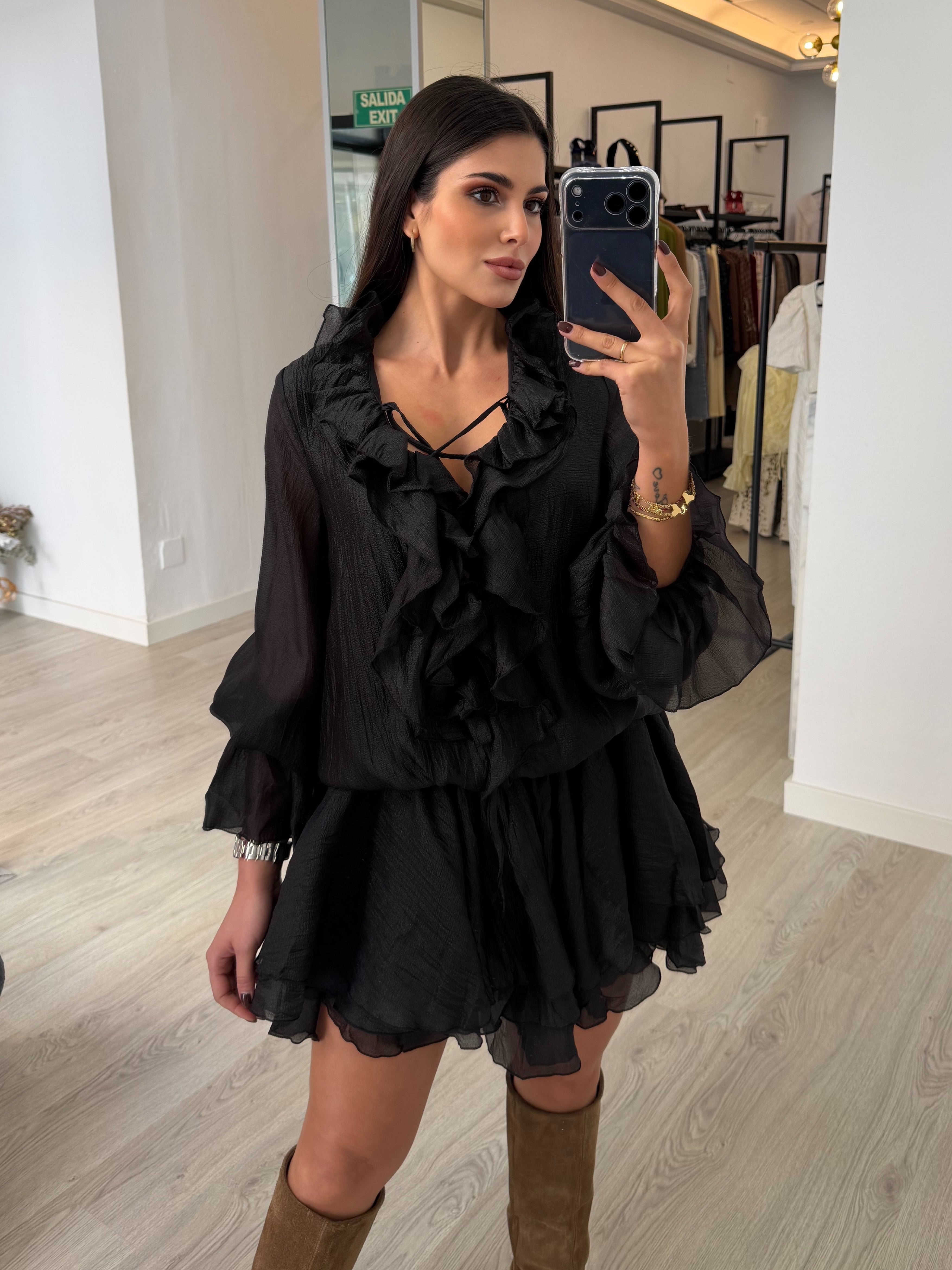 Vestido volantes negro